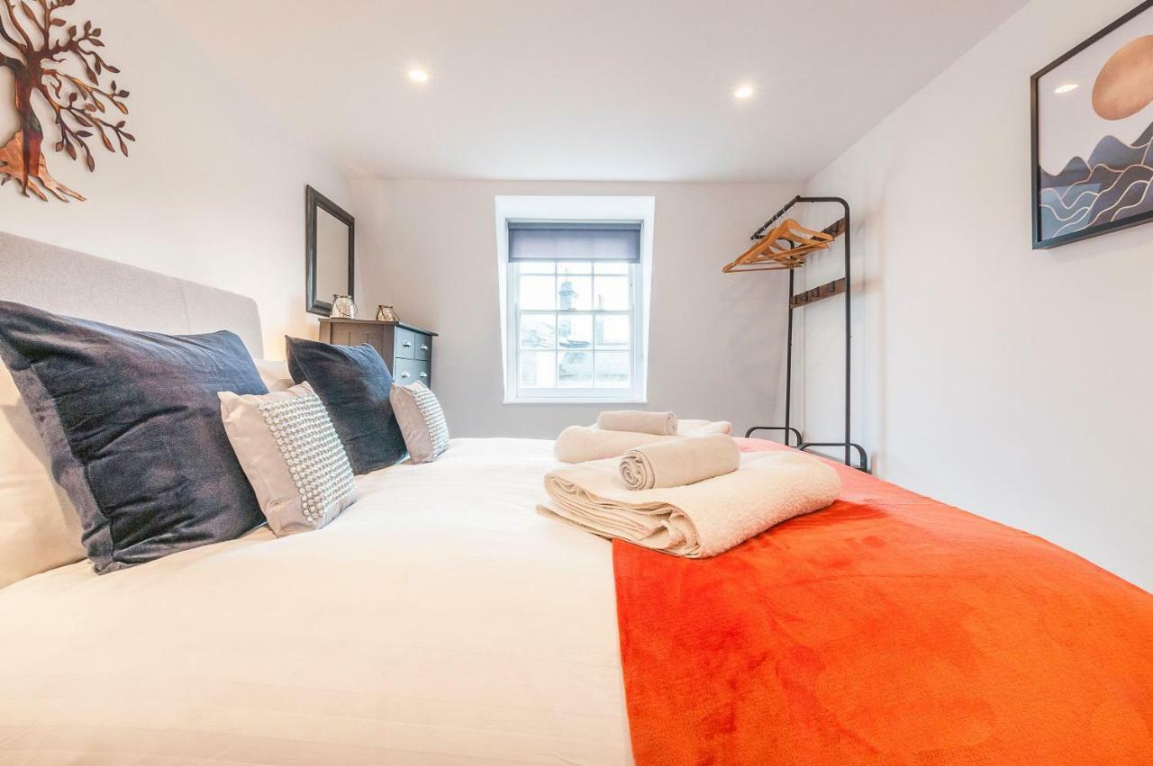 Ferienwohnung Pure B - Exceptional Views Of Tamar & Royal William Yard With Free Parking & Wifi Plymouth Exterior foto